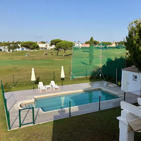 Con Piscina En Novo Sancti Petri Holiday home *